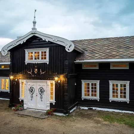 Sjarmerende Tommerhytte Pa Gardstun Lejlighed *