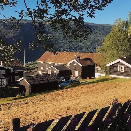 Sjarmerende Tommerhytte Pa Gardstun Lejlighed Baukal