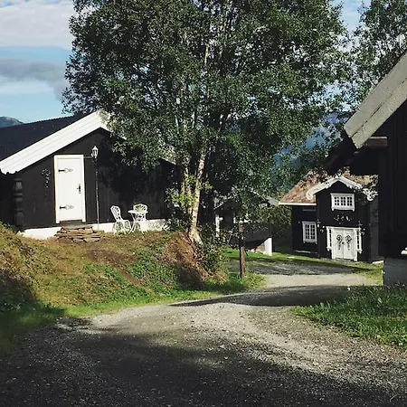 Sjarmerende Tommerhytte Pa Gardstun شقة