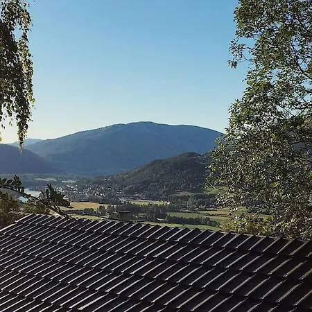 Sjarmerende Tommerhytte Pa Gardstun شقة Baukal