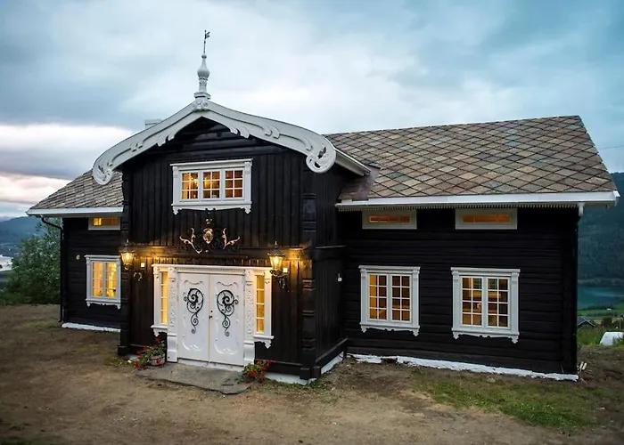 Sjarmerende Tommerhytte Pa Gardstun Lejlighed *