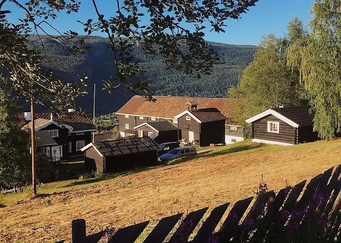 Sjarmerende Tommerhytte Pa Gardstun Lejlighed Baukal