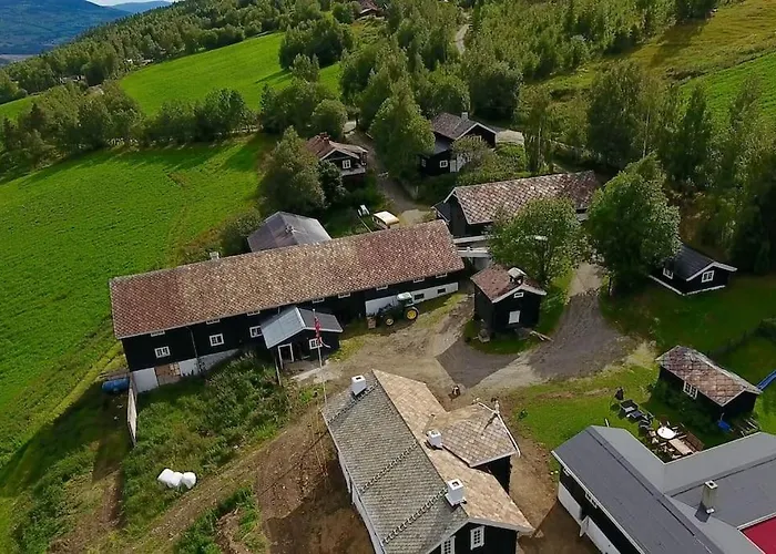 Sjarmerende Tommerhytte Pa Gardstun