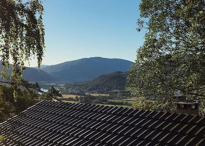 Sjarmerende Tommerhytte Pa Gardstun Lejlighed Baukal