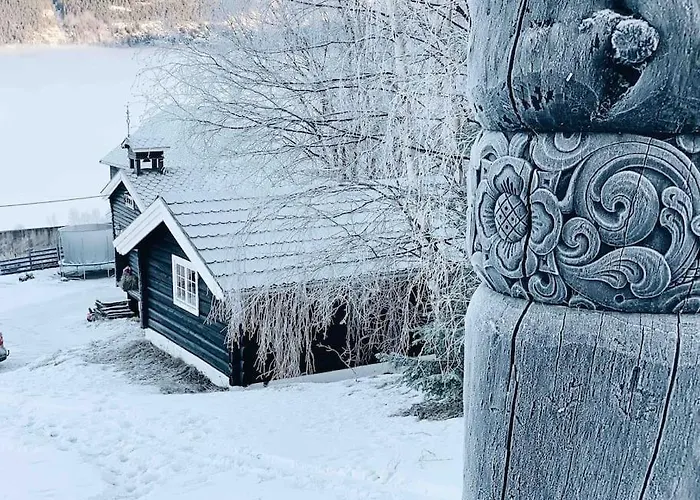 Sjarmerende Tommerhytte Pa Gardstun * Baukal