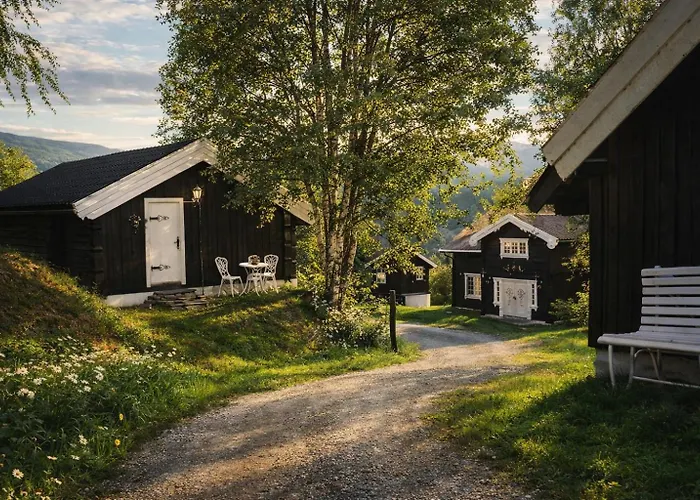 Sjarmerende Tommerhytte Pa Gardstun *